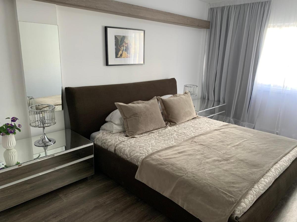 Pasithea Family Apartment Larnaca Buitenkant foto