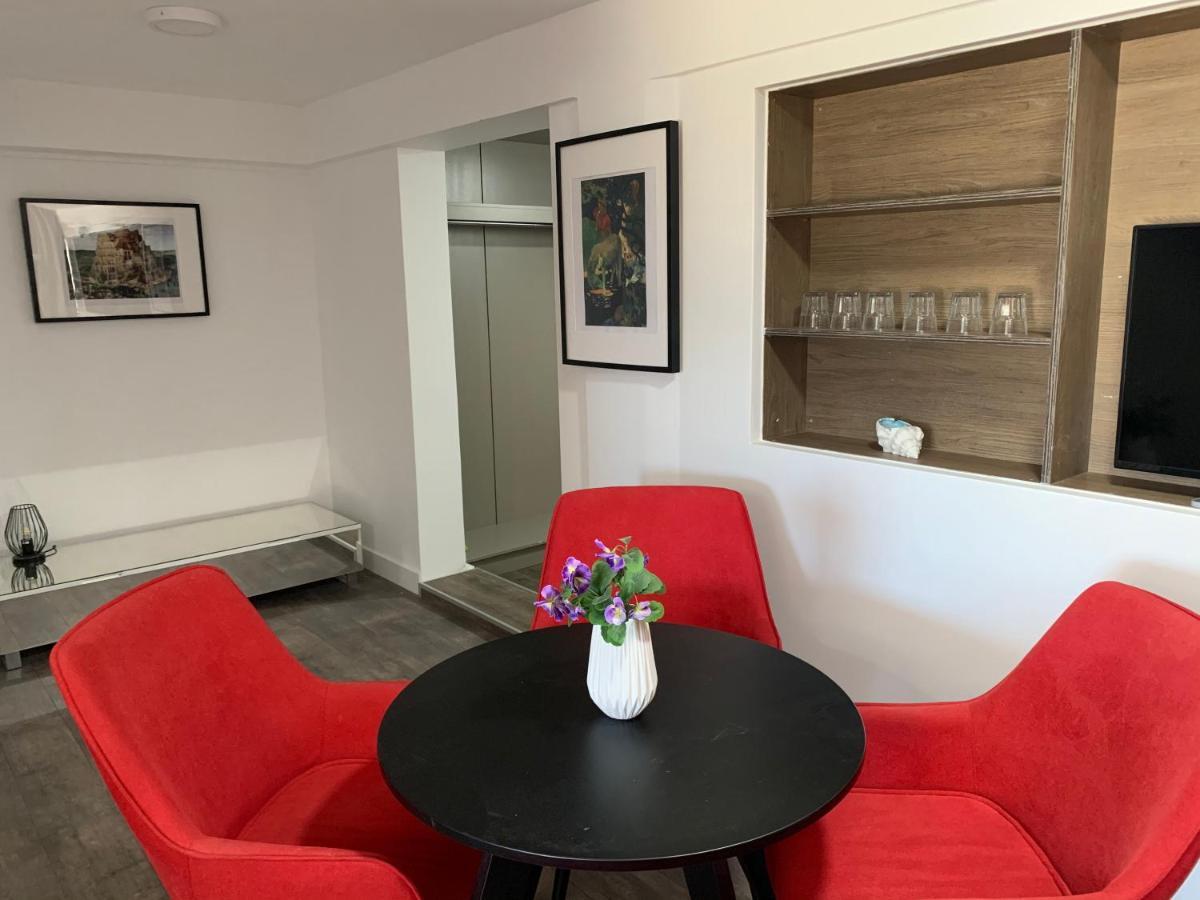 Pasithea Family Apartment Larnaca Buitenkant foto